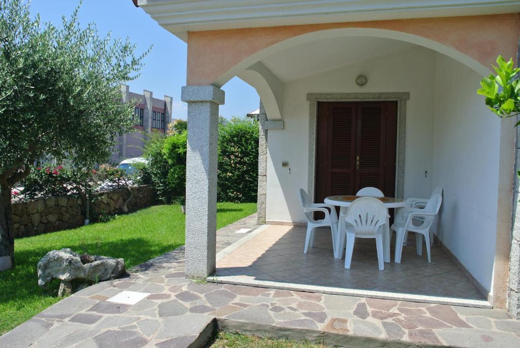 Case Vacanza Fenicotteri Сан-Теодоро Экстерьер фото